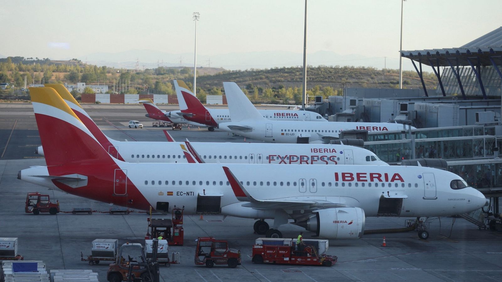 Un avión de Iberia Express en el aeropuerto Internacional Adolfo Suárez Madrid-Barajas