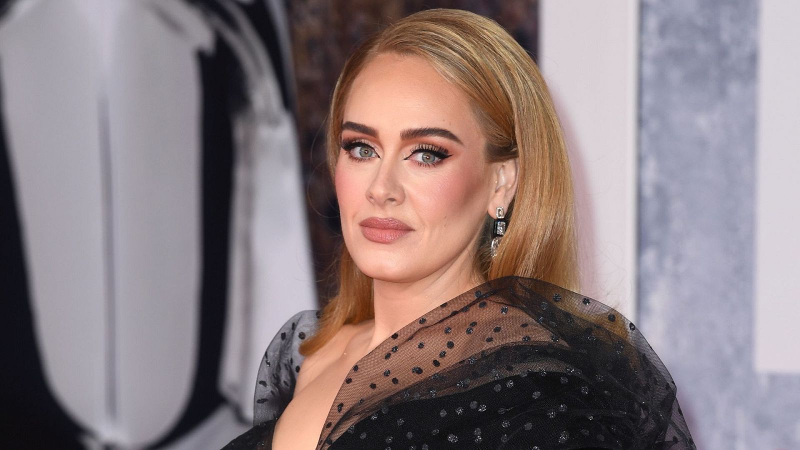 Adele, cantante británica a sus 34 años