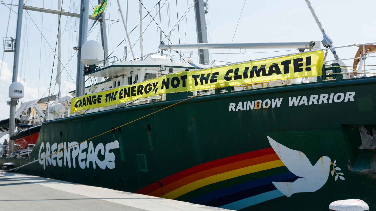 Barco de Greenpeace. El Rainbow Warrior fue el buque insignia de la organización