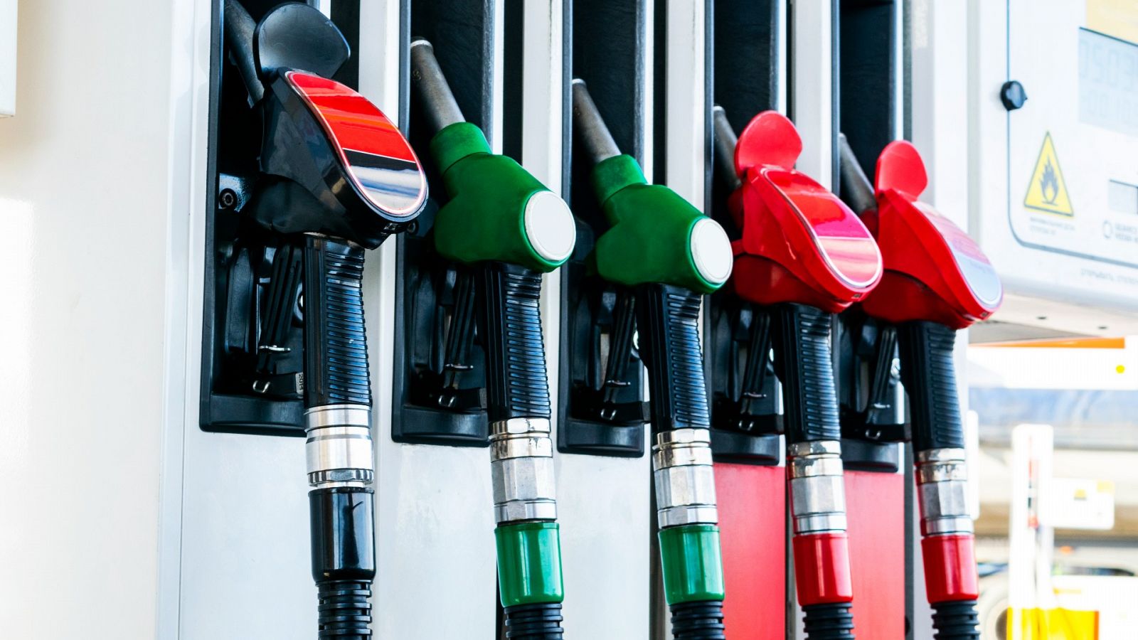 La gasolina registra una nueva caída mientras el gasóleo sigue al alza