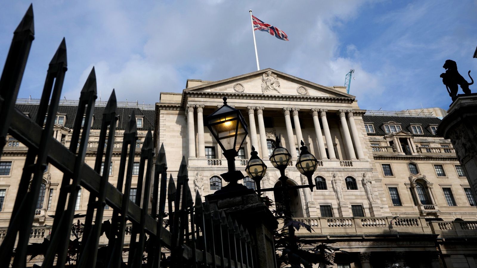 El Banco de Inglaterra vuelve a subir los tipos