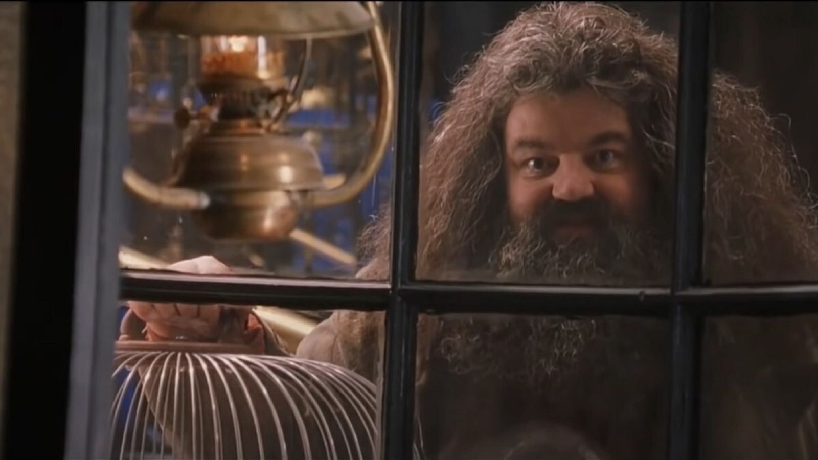 Robbie Coltrane interpretando a Hagrid en la saga Harry Potter