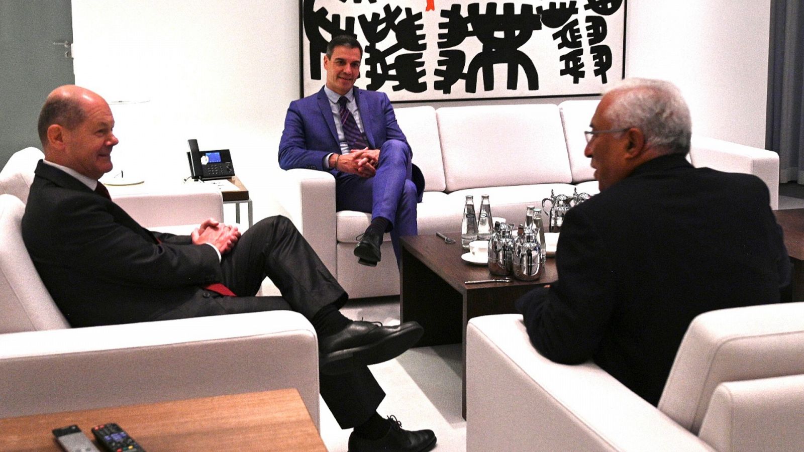 Una imagen de la reunión de Pedro Sánchez con Olaf Scholz y António Costa en Berlín, Alemania.