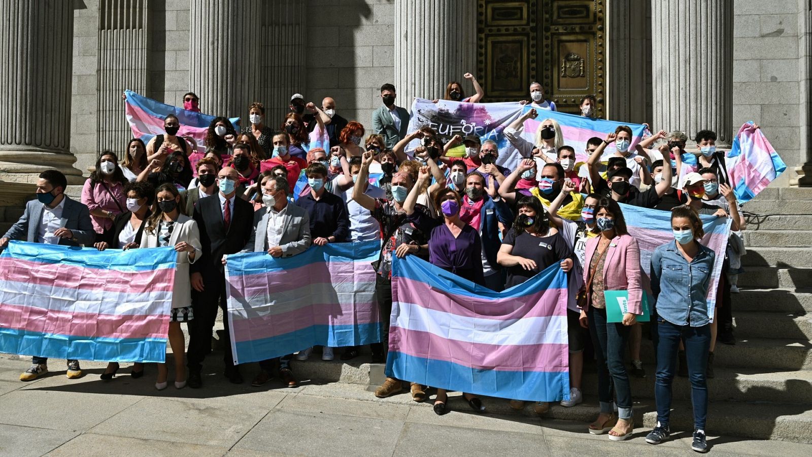 Manifestación de personas trans ante el Congreso