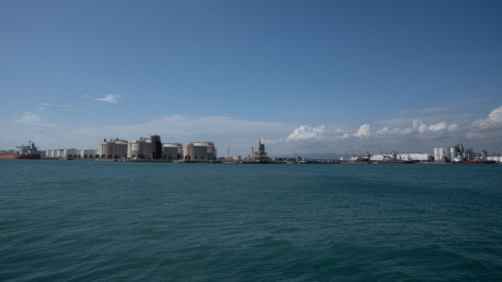 Puerto de Barcelona, desde donde saldría el nuevo conducto BarMar