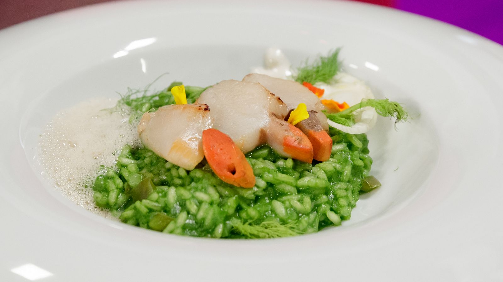 Receta de arroz verde con hinojo y pera de María Escoté