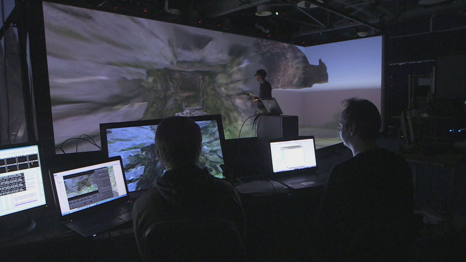 Equipo de realidad virtual, en una imagen del documental