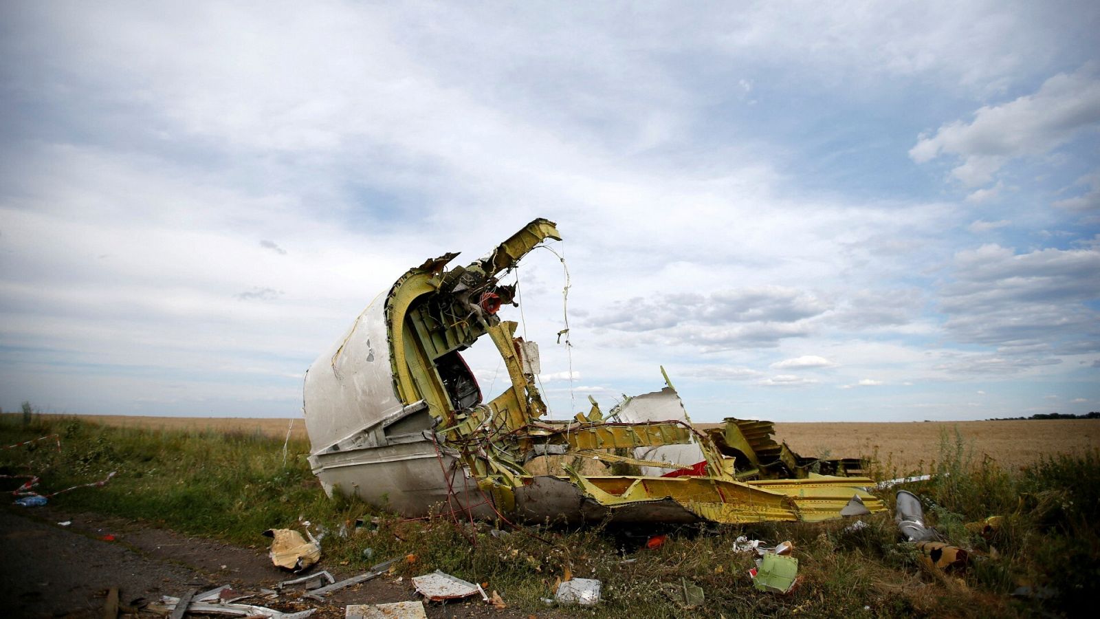 Archivo: restos del vuelo de Malaysia Airlines MH17 cerca de Grabovo, en la región de Donetsk, en Ucrania, en 2014. REUTERS/Maxim Zmeyev