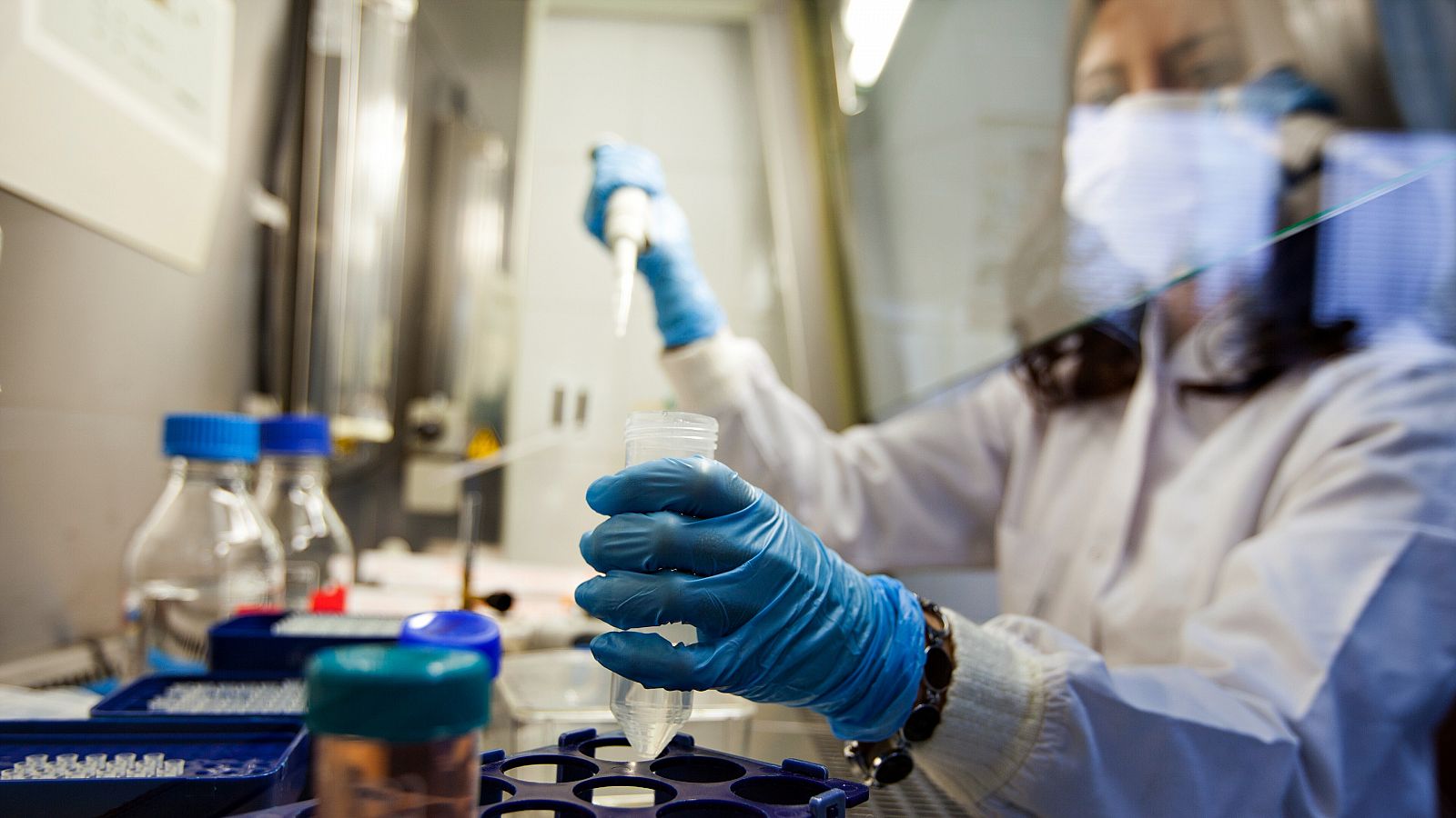 España se ha situado entre los diez países que más publican sobre investigación oncológica.