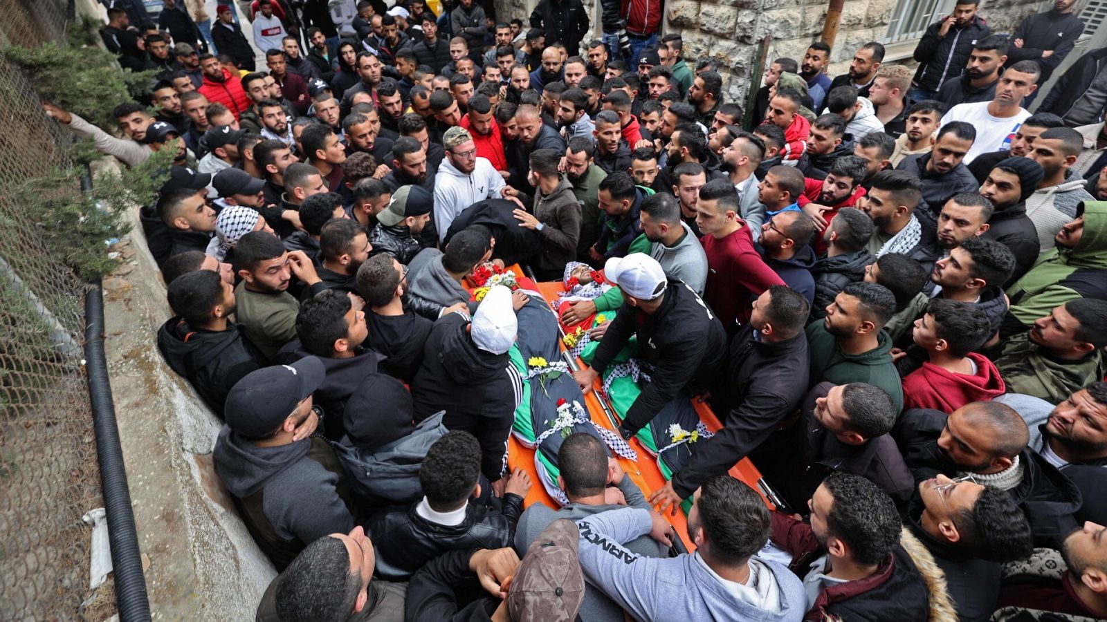 Ramala, Cisjordania: funeral por los dos hermanos muertos por soldados israelíes este martes, 29 de noviembre de 2022. Foto: JAAFAR ASHTIYEH / AF