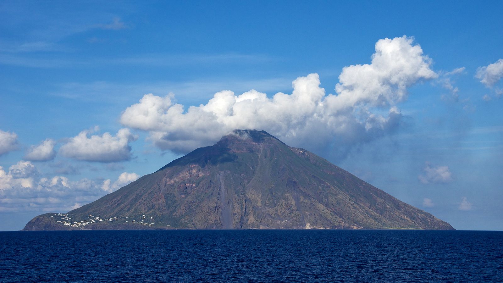 Imagen de archivo del volcán Stromboli, uno de los más activos del mundo.