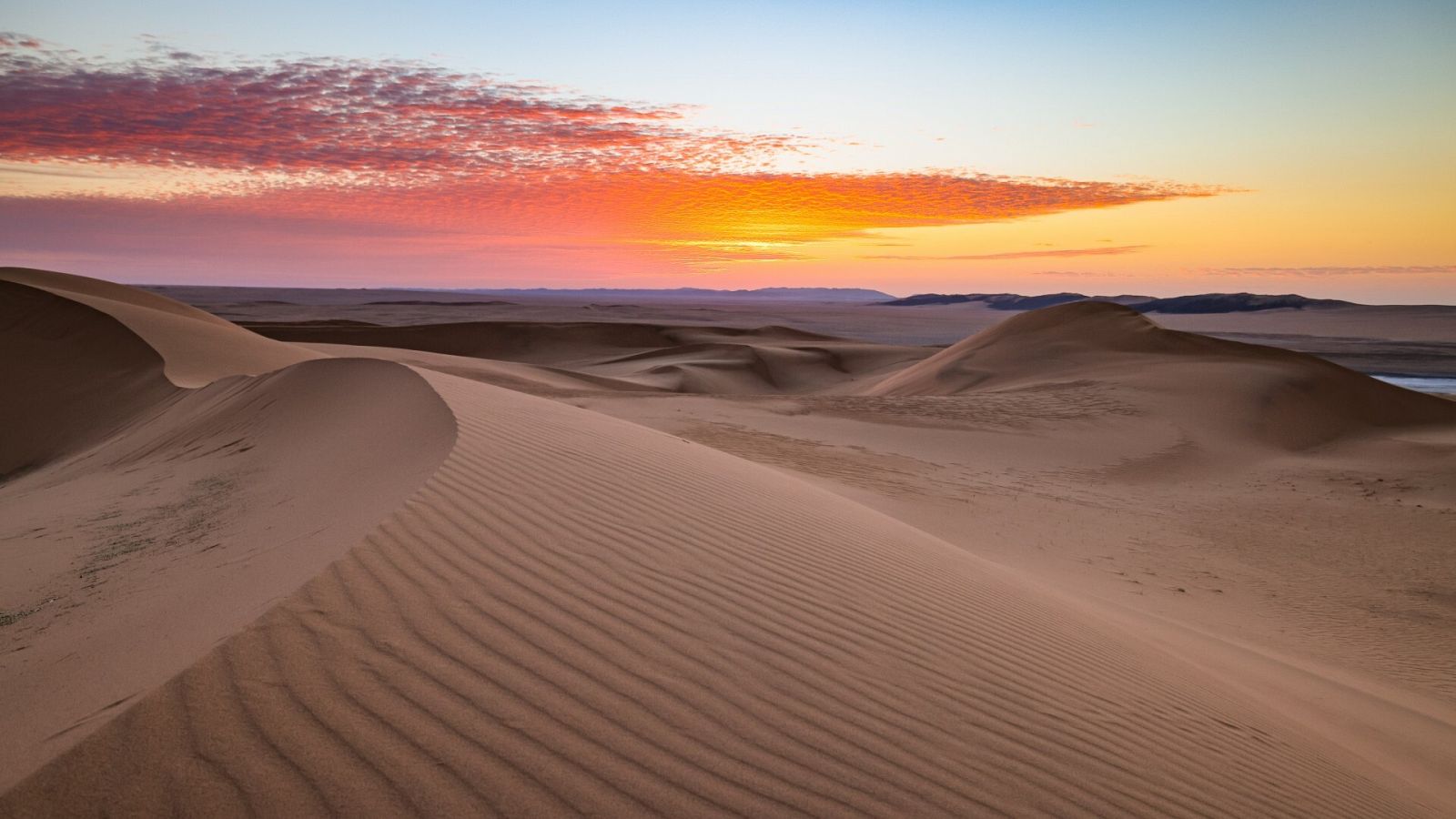 Imagen del desierto entre Al Dawadimi y Wadi Ad Dawasir