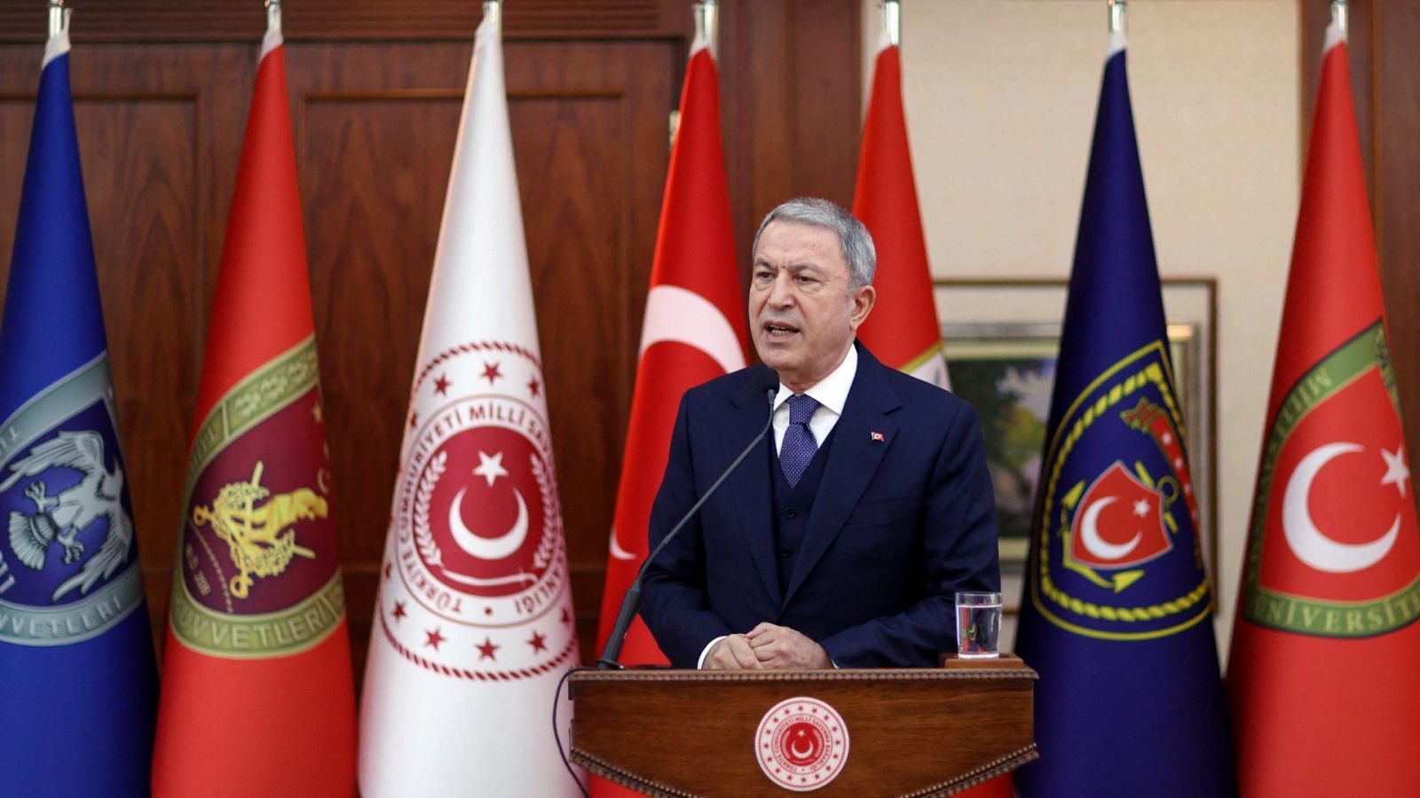 El ministro de Defensa turco, Hulusi Akar