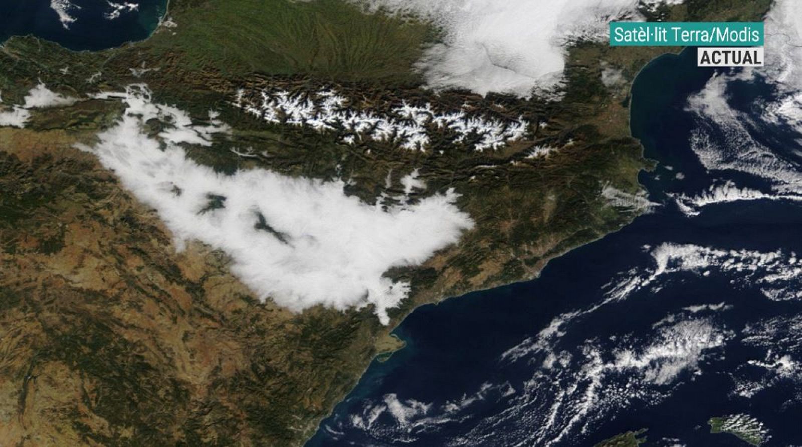 Imatge del Pirineu a vista de satèl·lit aquest gener amb molt poca neu