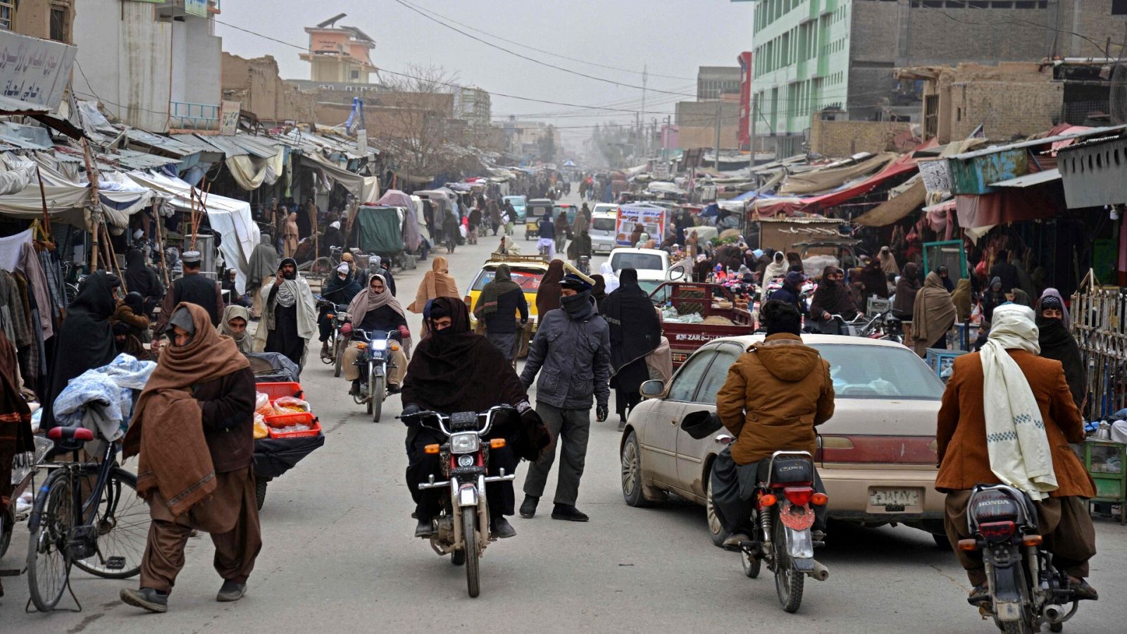 Una calle comercial de Kandahar