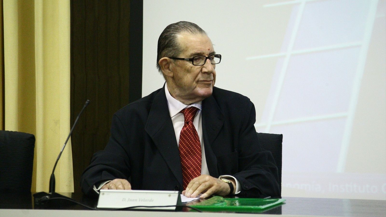 Juan Velarde en una imagen de archivo tomada en 2011