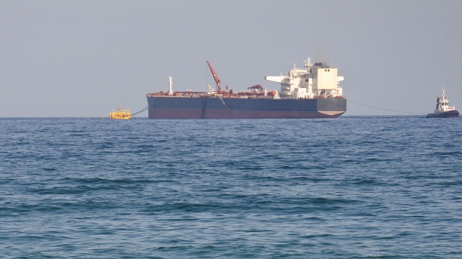 El Gobierno prohíbe la entrada de un buque en Tarragona por transportar hidrocarburo ruso