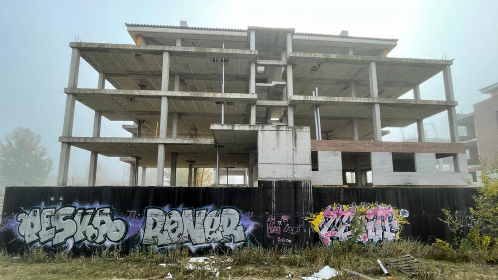 La urbanización fantasma de Buniel (Burgos) vandalizada