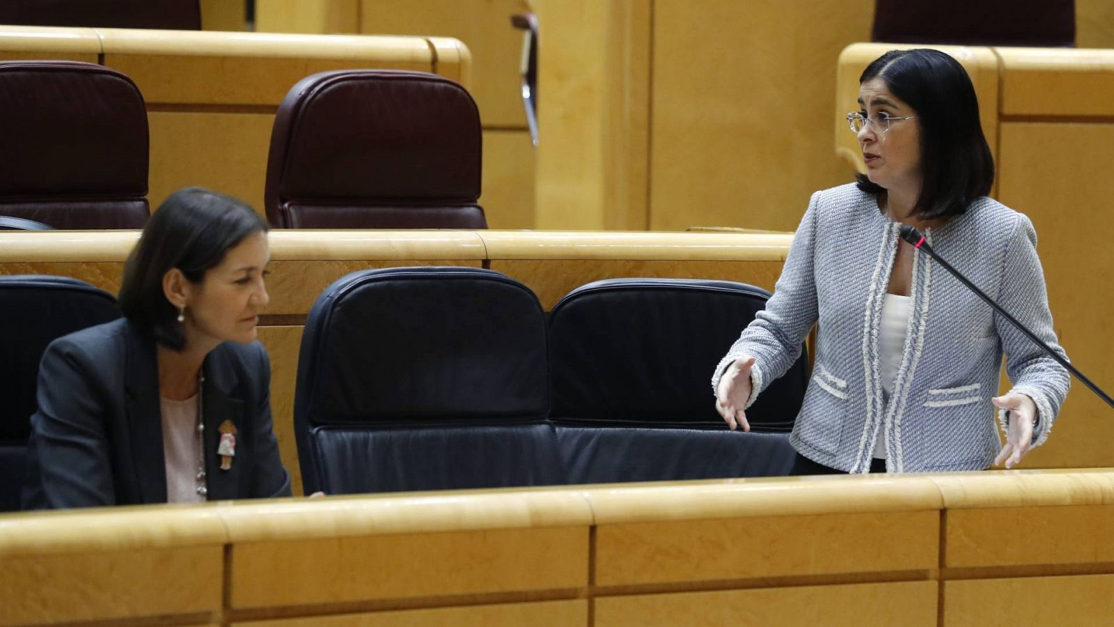 Reyes Maroto y Carolina Darias,en una sesión de control al Gobierno en el Senado
