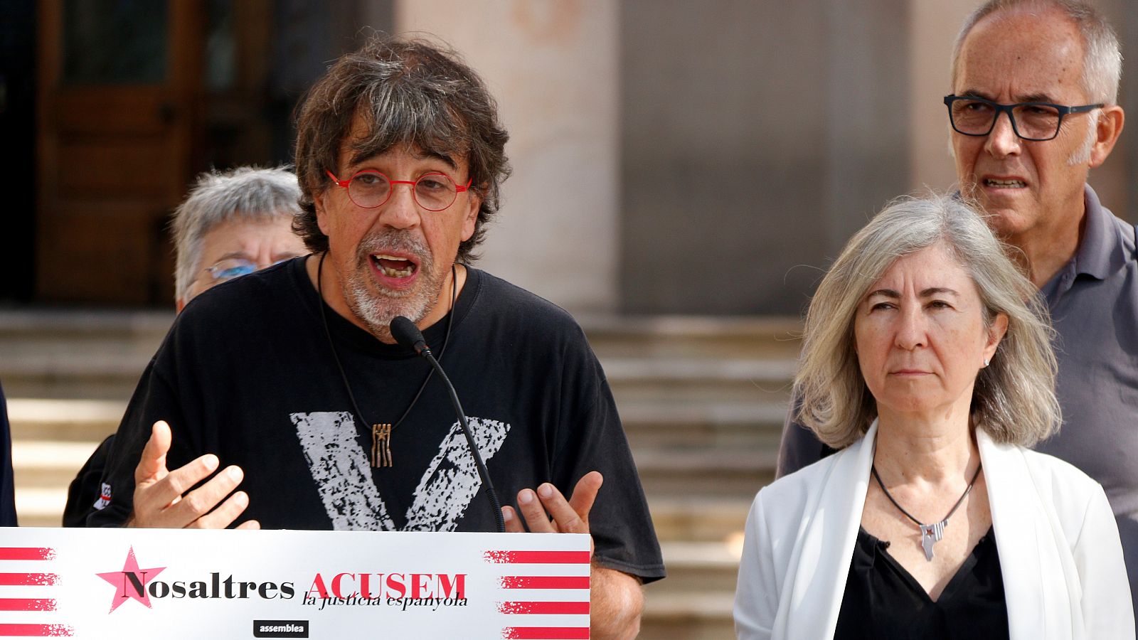 Jordi Pesarrodona i Dolors Feliu, durant una roda de premsa davant del TSJC | ACN