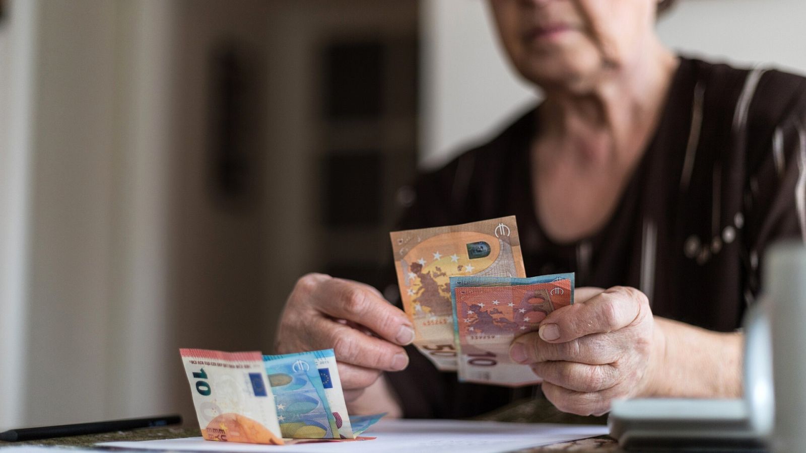 Díade la Mujer 2023: ¿cómo afecta la brecha de género a las mujeres pensionistas?