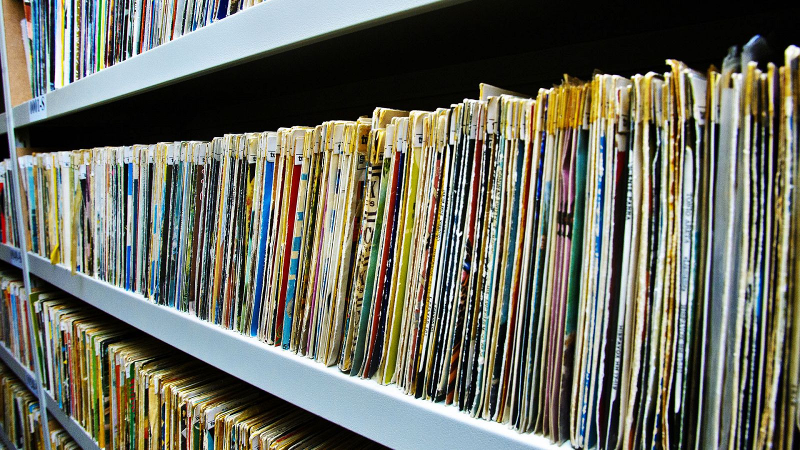 RTVE dona a la BNE 42.000 discos del archivo sonoro