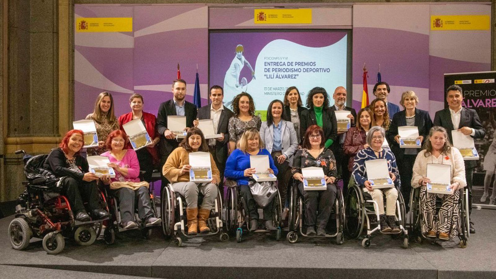 Foto de familia de la entrega de la V y la VI edición de los Premios de Periodismo Deportivo Lilí Álvarez