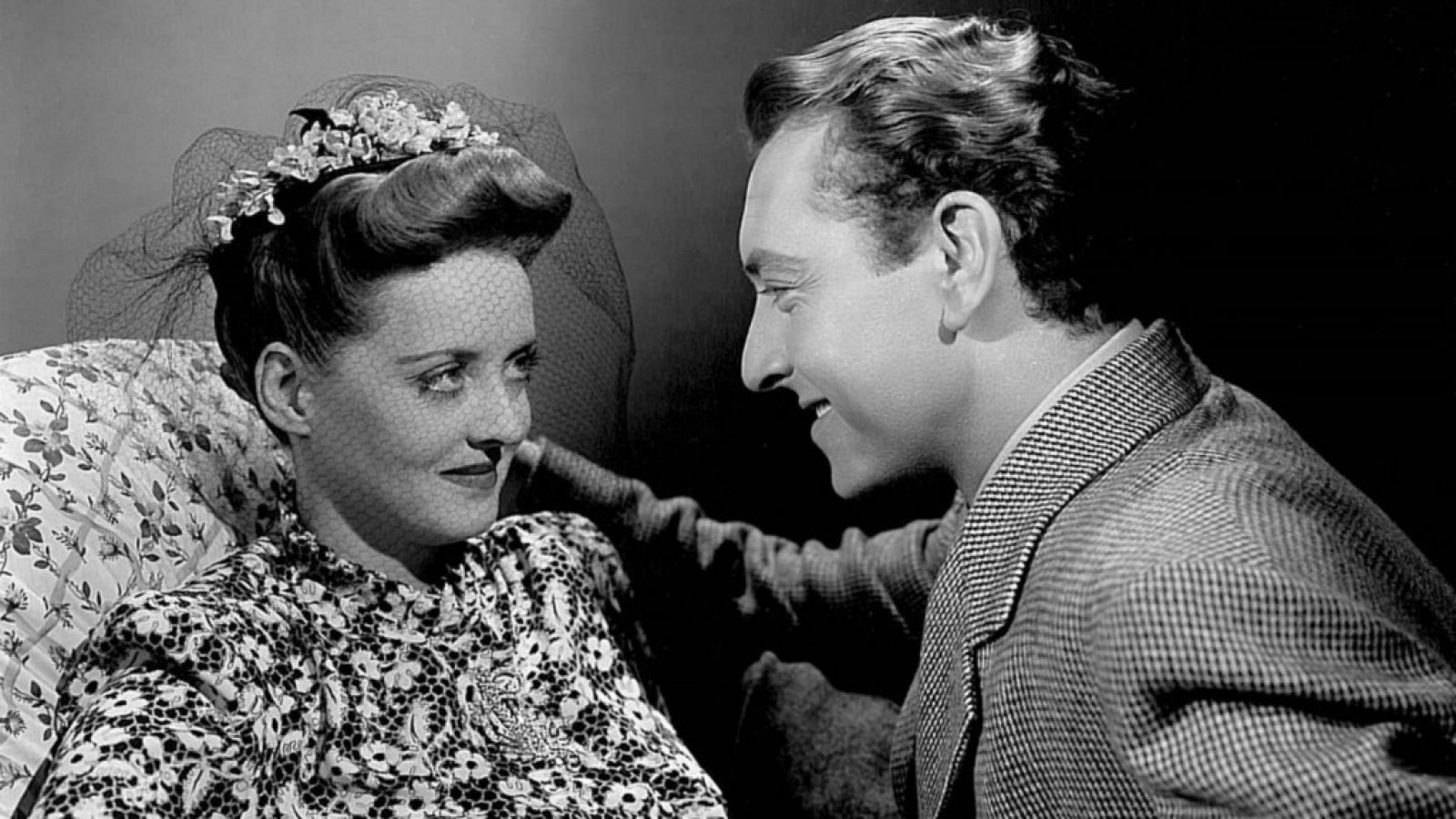 Bette Davis y Paul Henreid en 'La extraña pasajera'