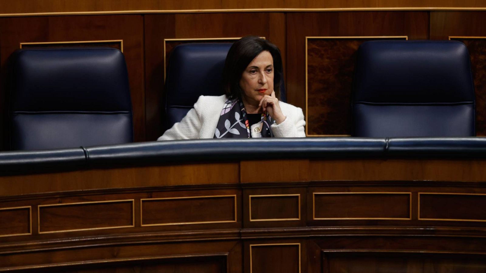 La ministra de Defensa, Margarita Robles durante la sesión de control al Gobierno celebrada este miércoles en el Congreso de los Diputados en Madrid. EFE/ Juan Carlos Hidalgo