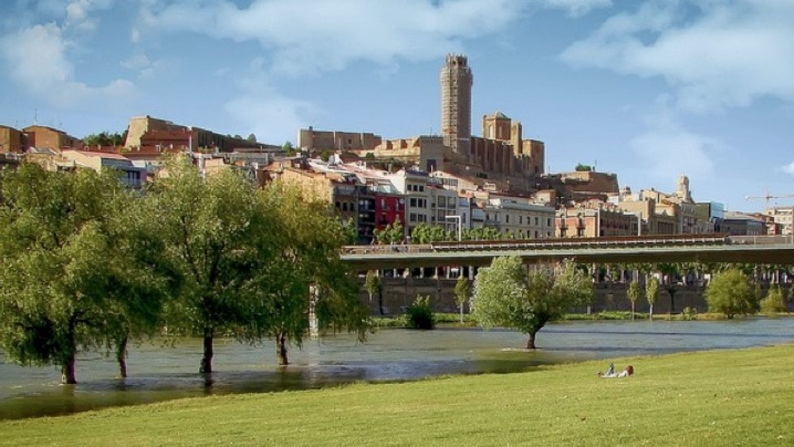 Vista del riu Segre al seu pas per la ciutat de LLeida