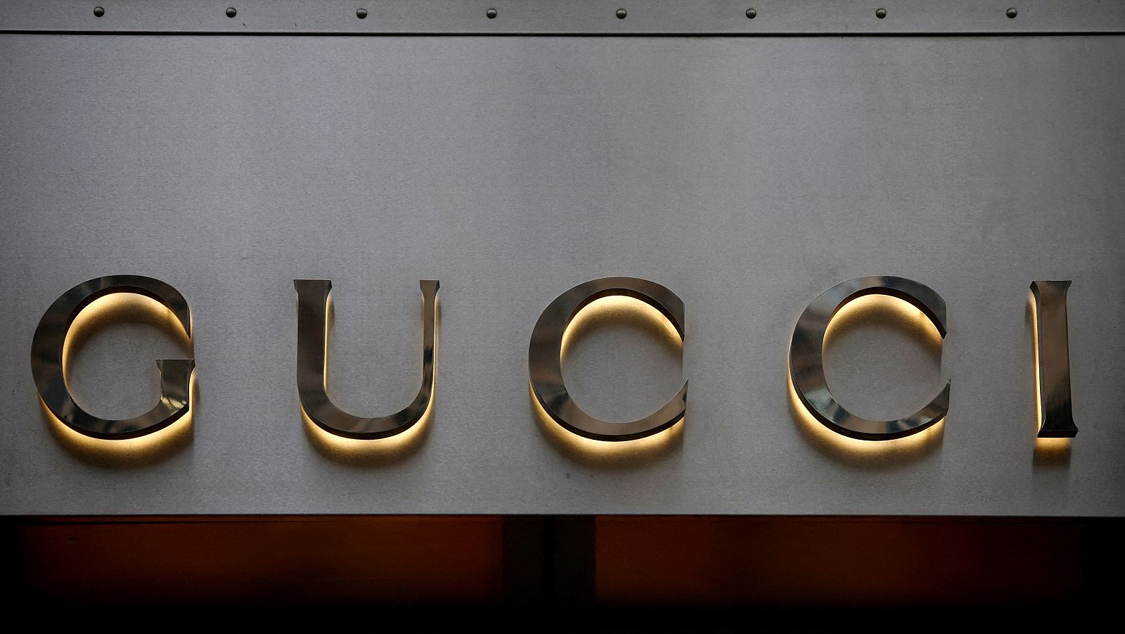Gucci, investigada por la Comisión Europea en el marco de una operación antimonopolio