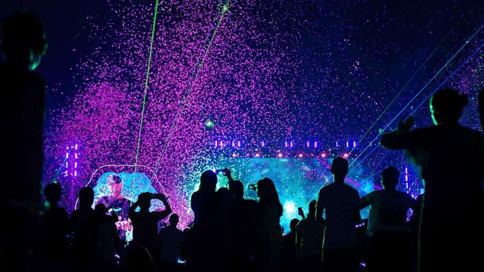 Coldplay vuelve a España para remover las emociones de miles de sus fans