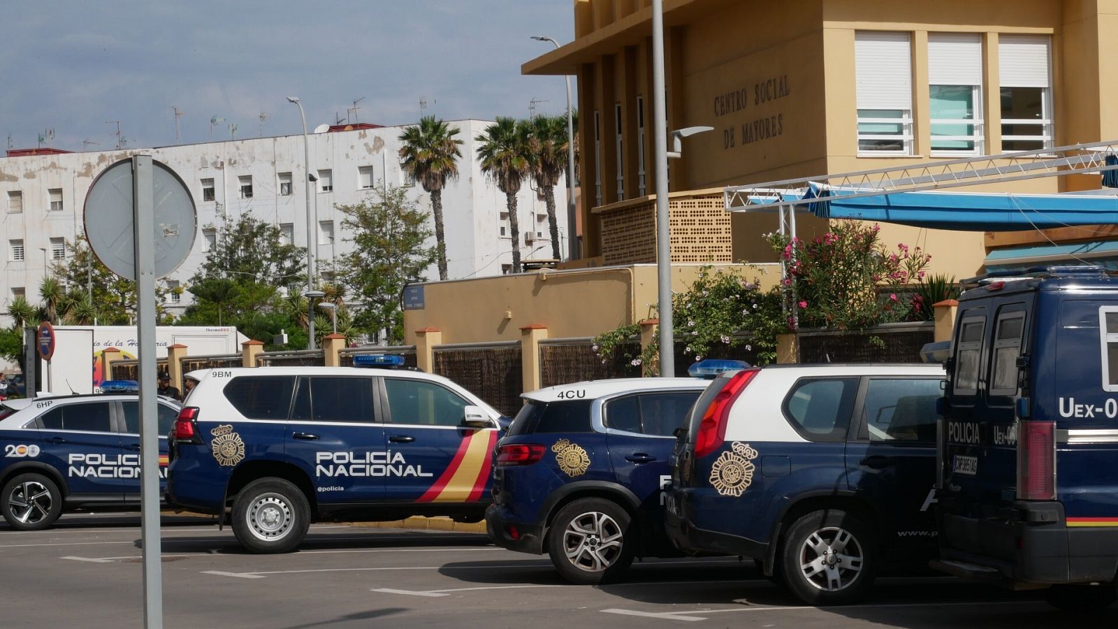 La Policía durante la operación contra supuesta trama de compra de votos en Melilla, el martes