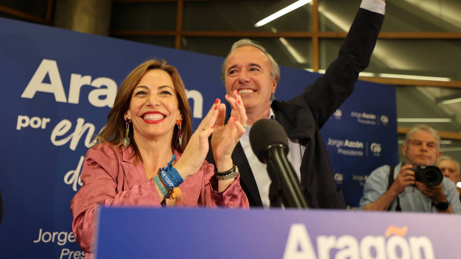 Elecciones 28M La candidata del PP a la Alcaldía de Zaragoza, Natalia Chueca y el candidato a la Presidencia del Gobierno autonómico, Jorge Azcón