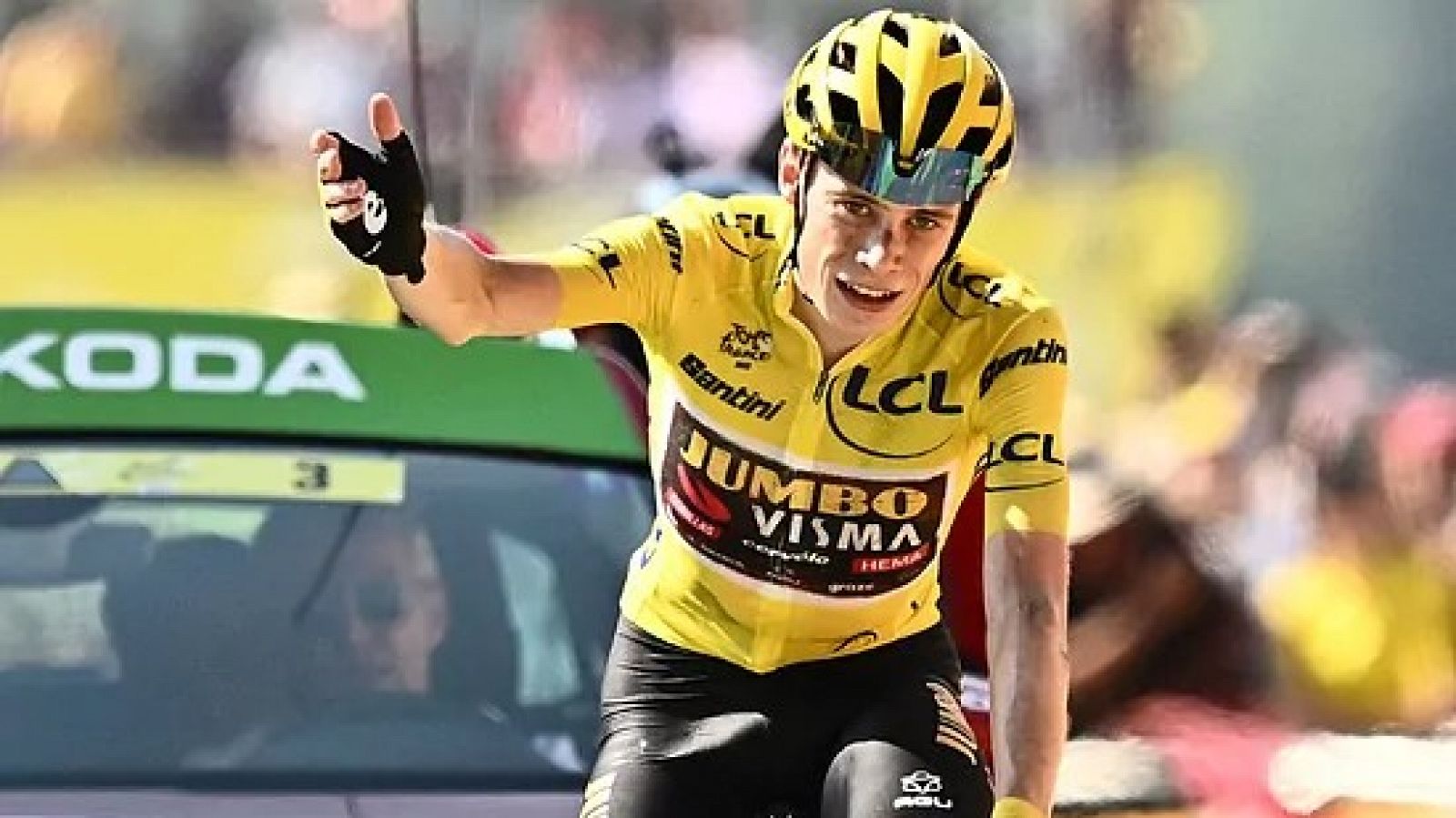 Vingagaard celebra un triunfo en el Tour de Francia 2022
