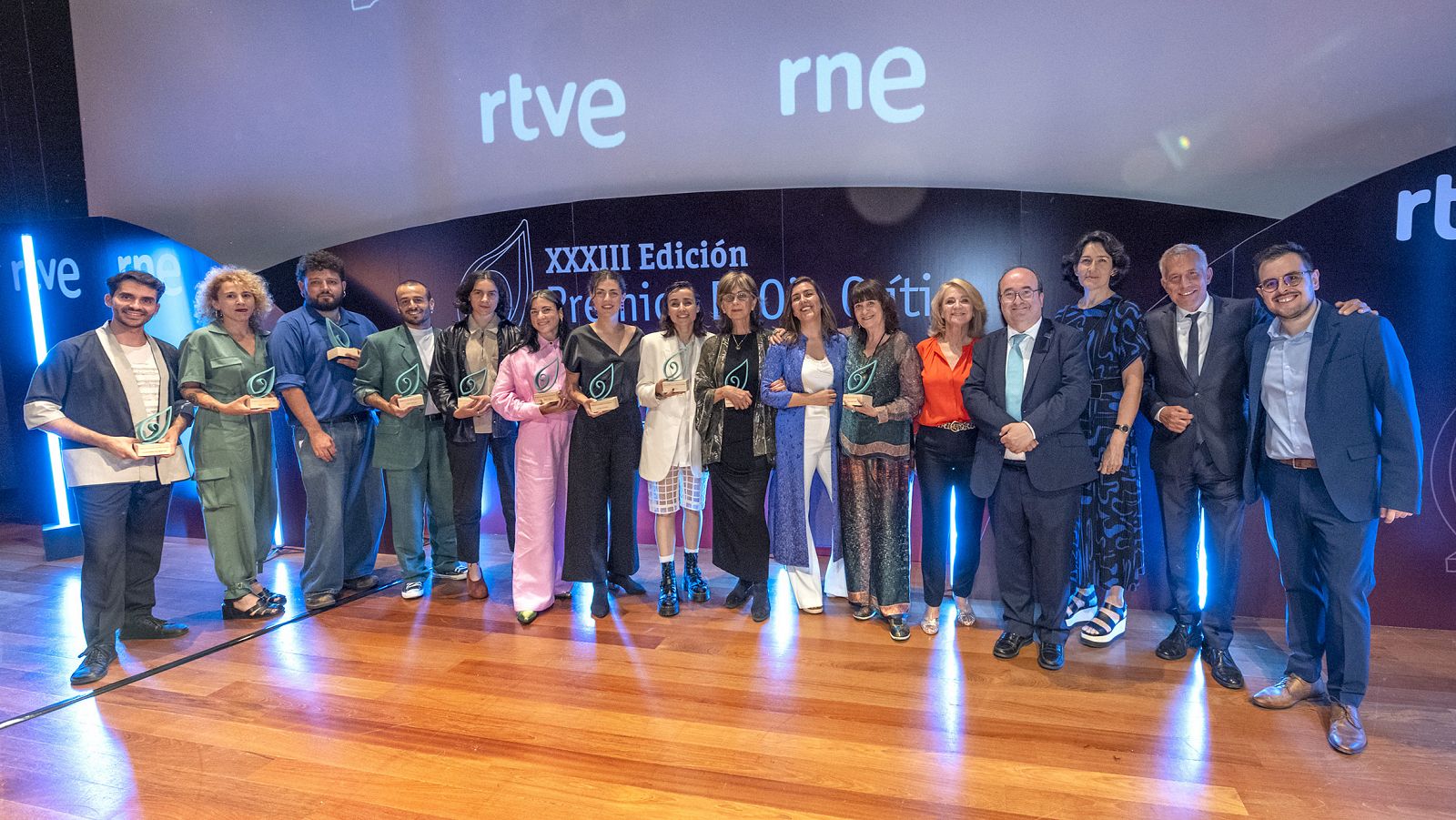 Premiados, autoridades y presentadores de la XXXIII edición de los Premios el Ojo Crítico