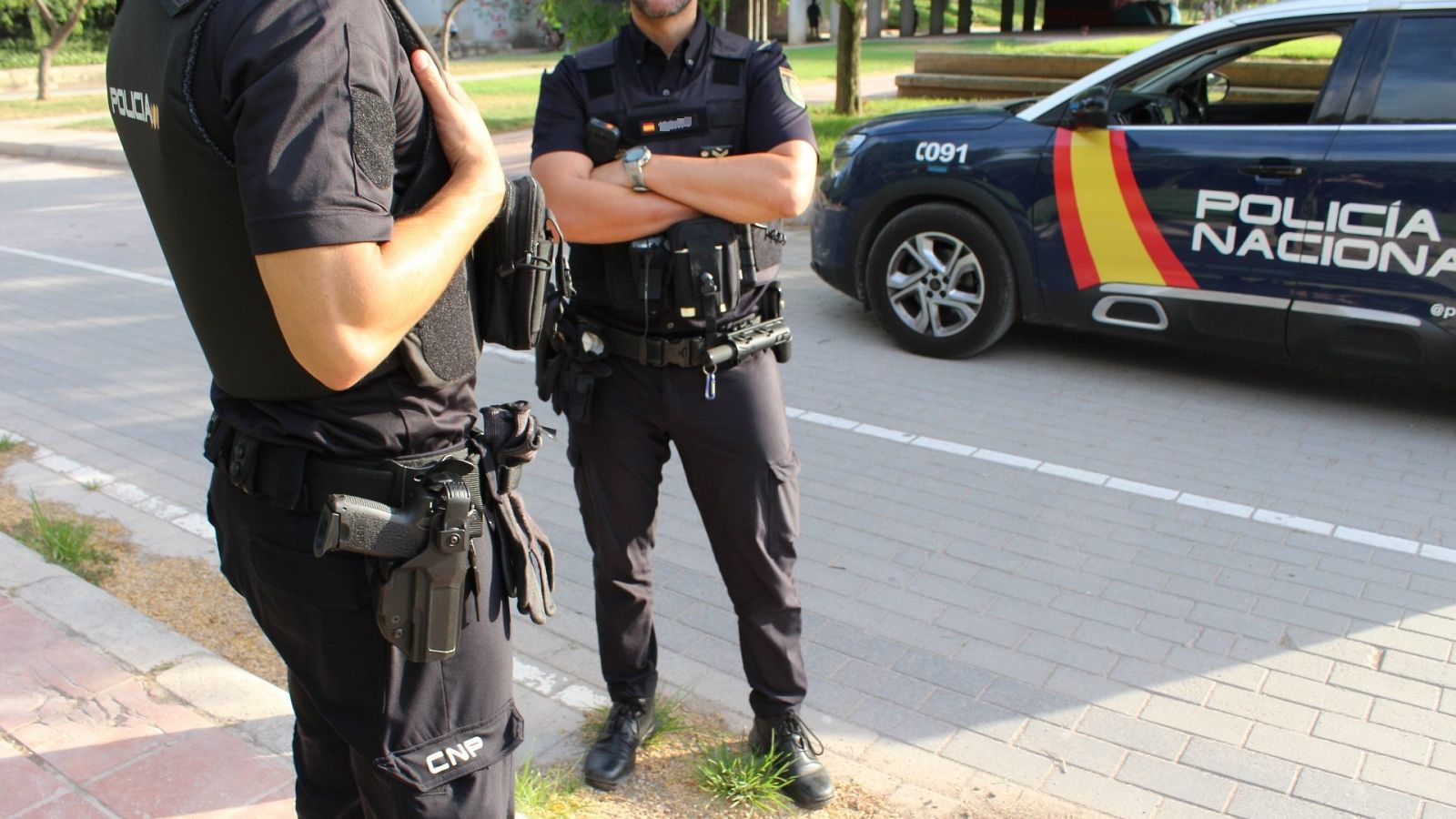 Dos agentes de Policía Nacional