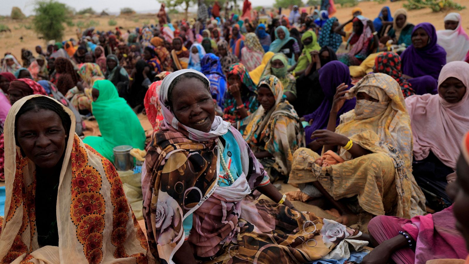 Una refugiada sudanesa en Chad espera recibir complementos alimenticios del Programa Mundial de Alimentos