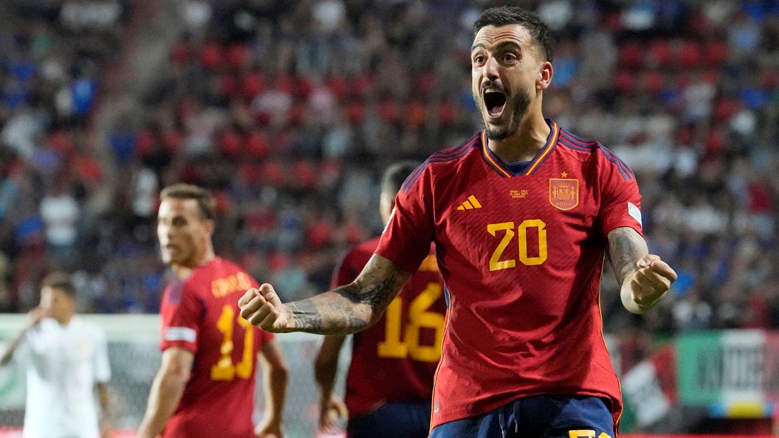 España 2-1 Italia: Joselu celebra su gol