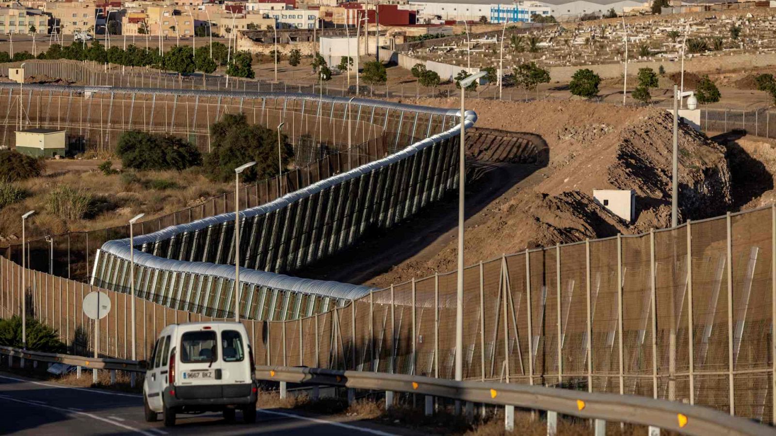 La frontera entre el norte de Marruecos y el enclave español en Melilla.