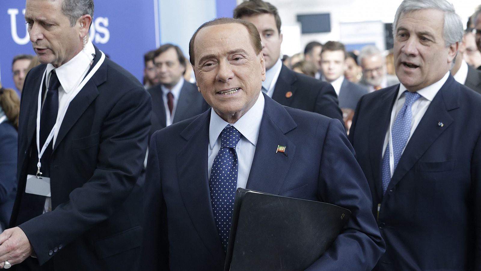 Berlusconi reparte su fortuna entre sus cinco hijos, su hermano y su novia en su testamento: