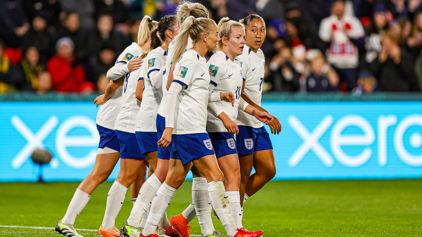 La selección inglesa de fútbol consiguió cambiar sus pantalones de blanco a azul para la Copa Mundial 2023