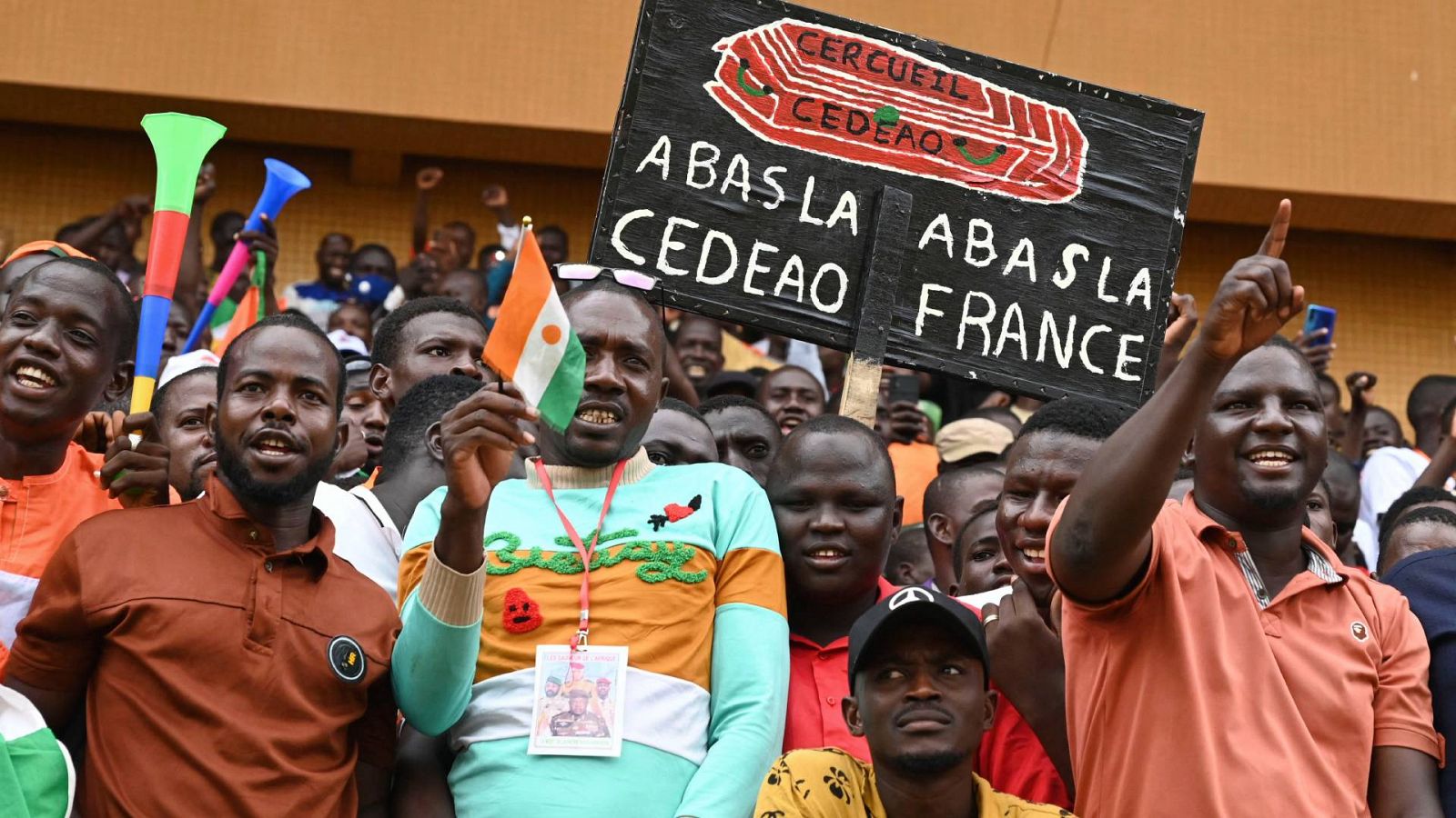 Una imagen del acto a favor de la junta golpista de Níger celebrado en el estadio General Seyni Kountché en Niamey.