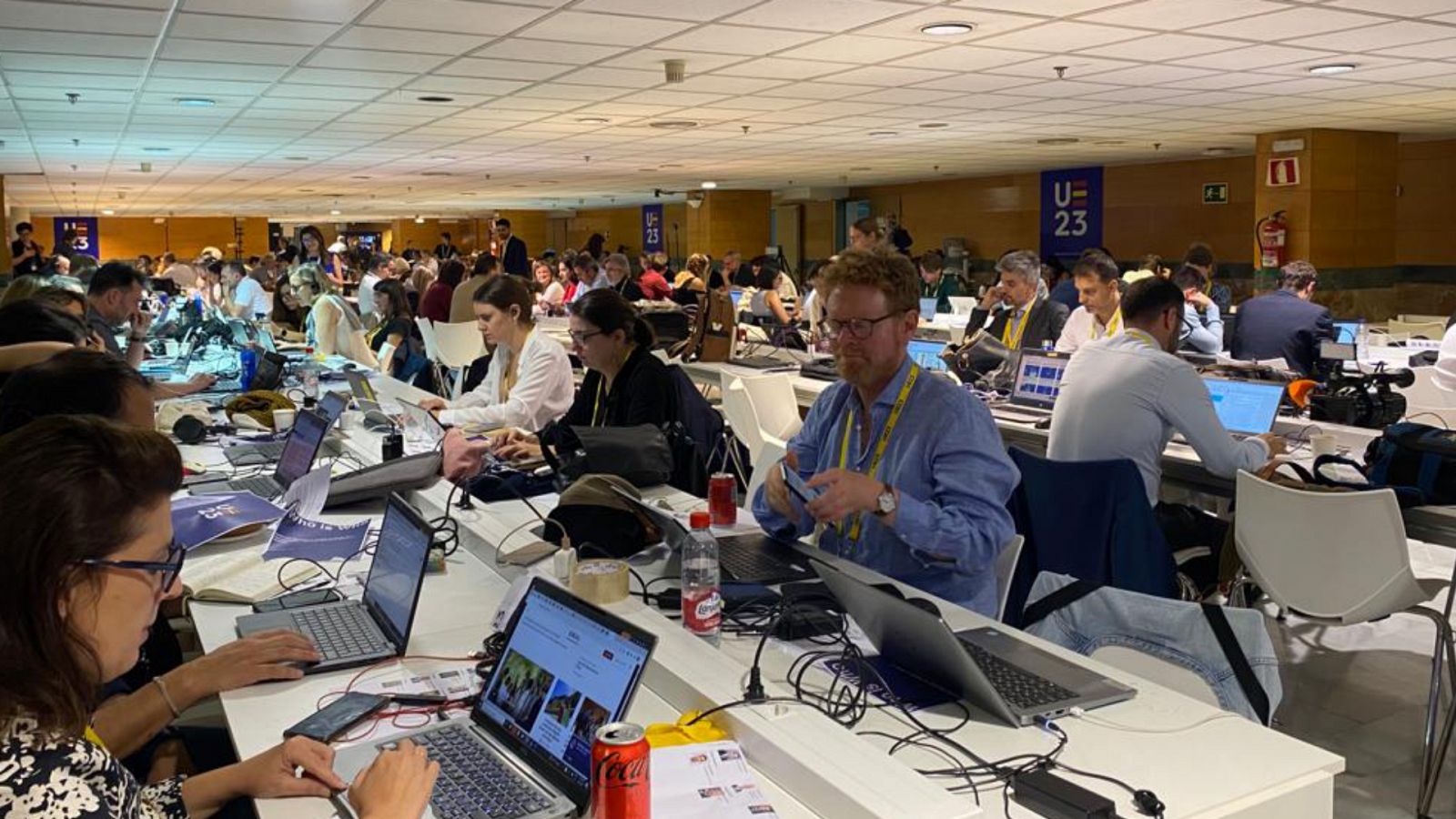 Periodistas en la sala de prensa del Palacio de Congresos de Granada con motivo de la cumbre europea