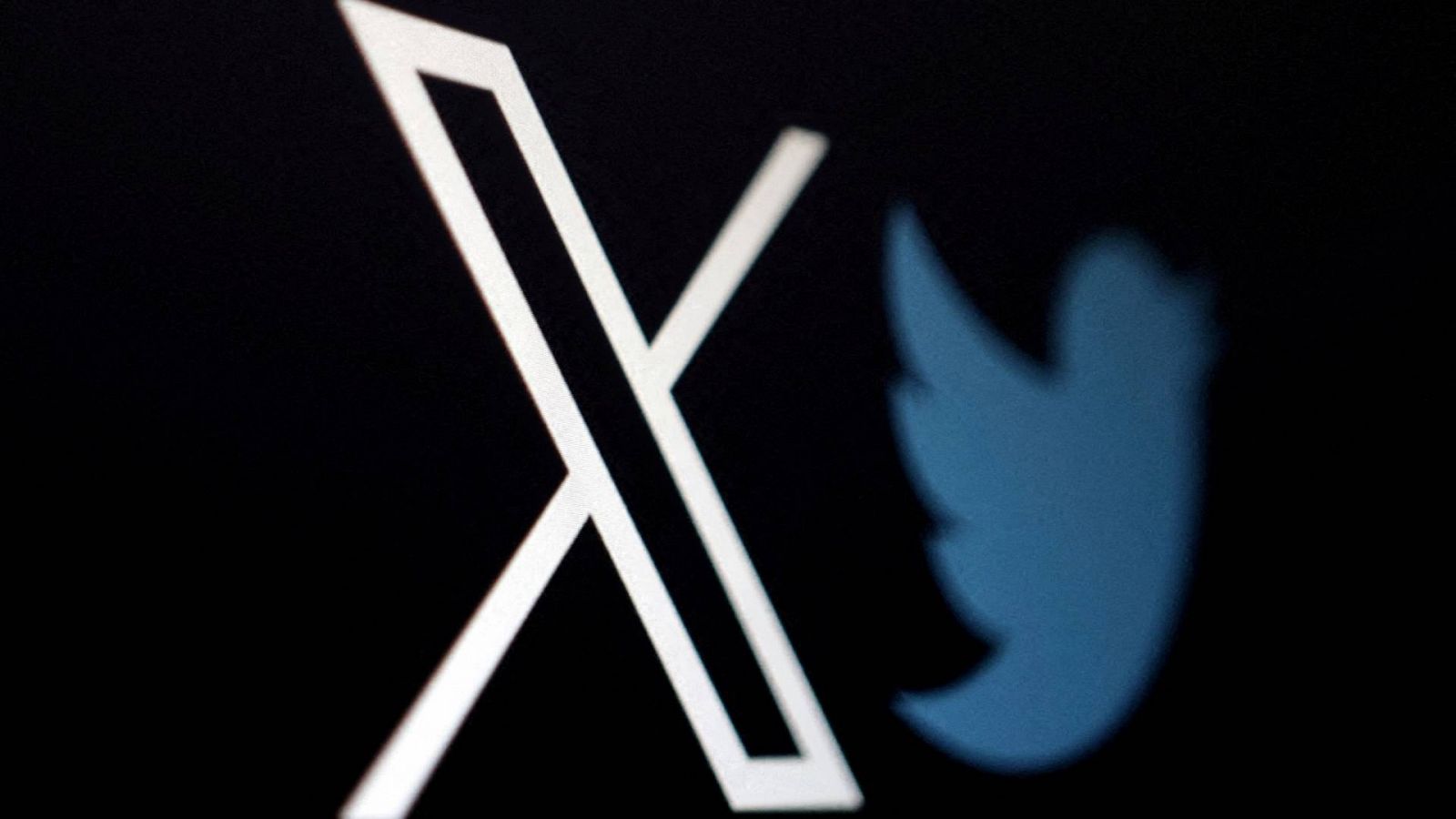 La red social X/Twitter "está siendo utilizada para difundir contenido ilegal y desinformación en la UE".