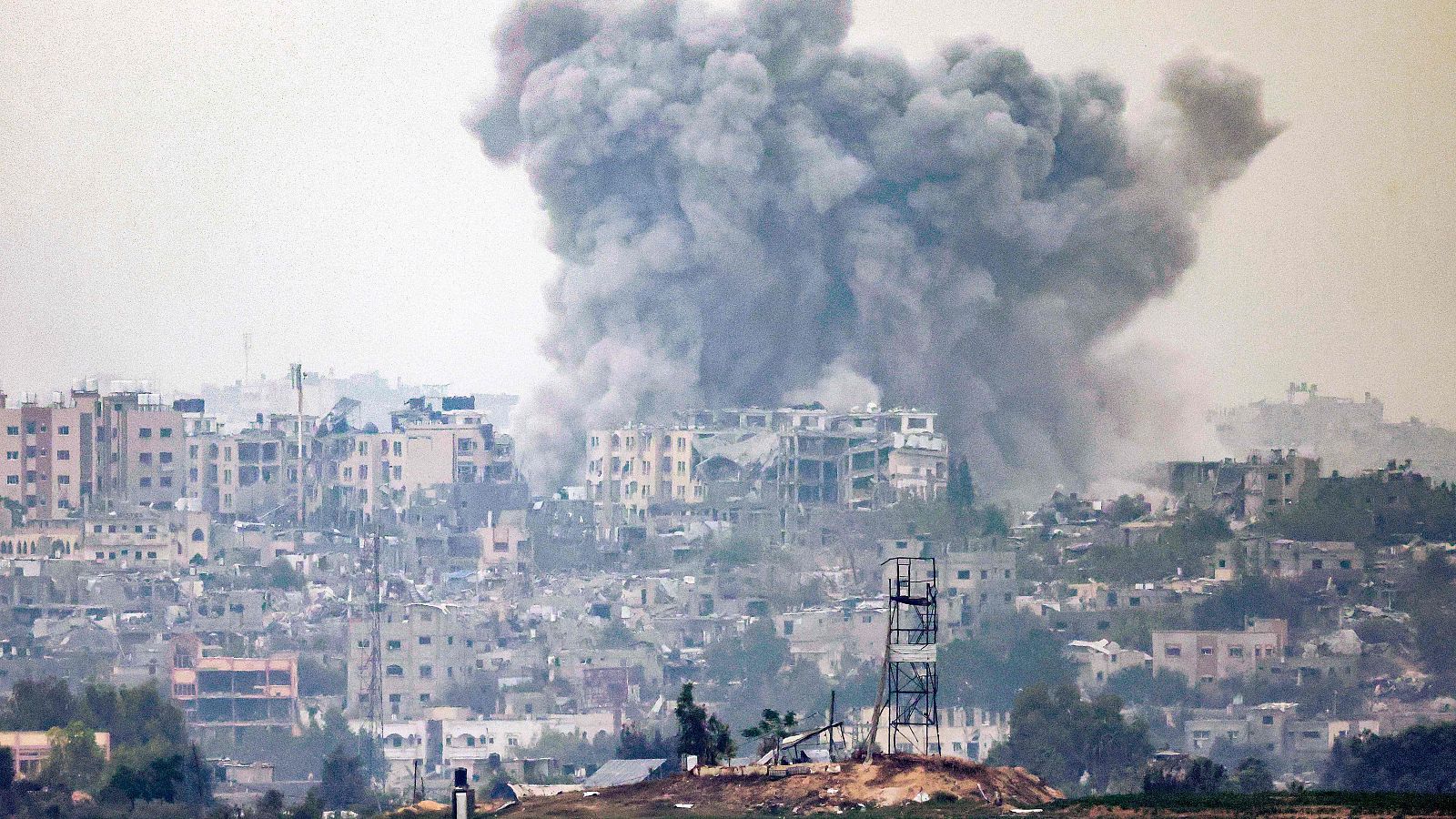 Imagenes de bombardeos israelíes sobre Gaza
