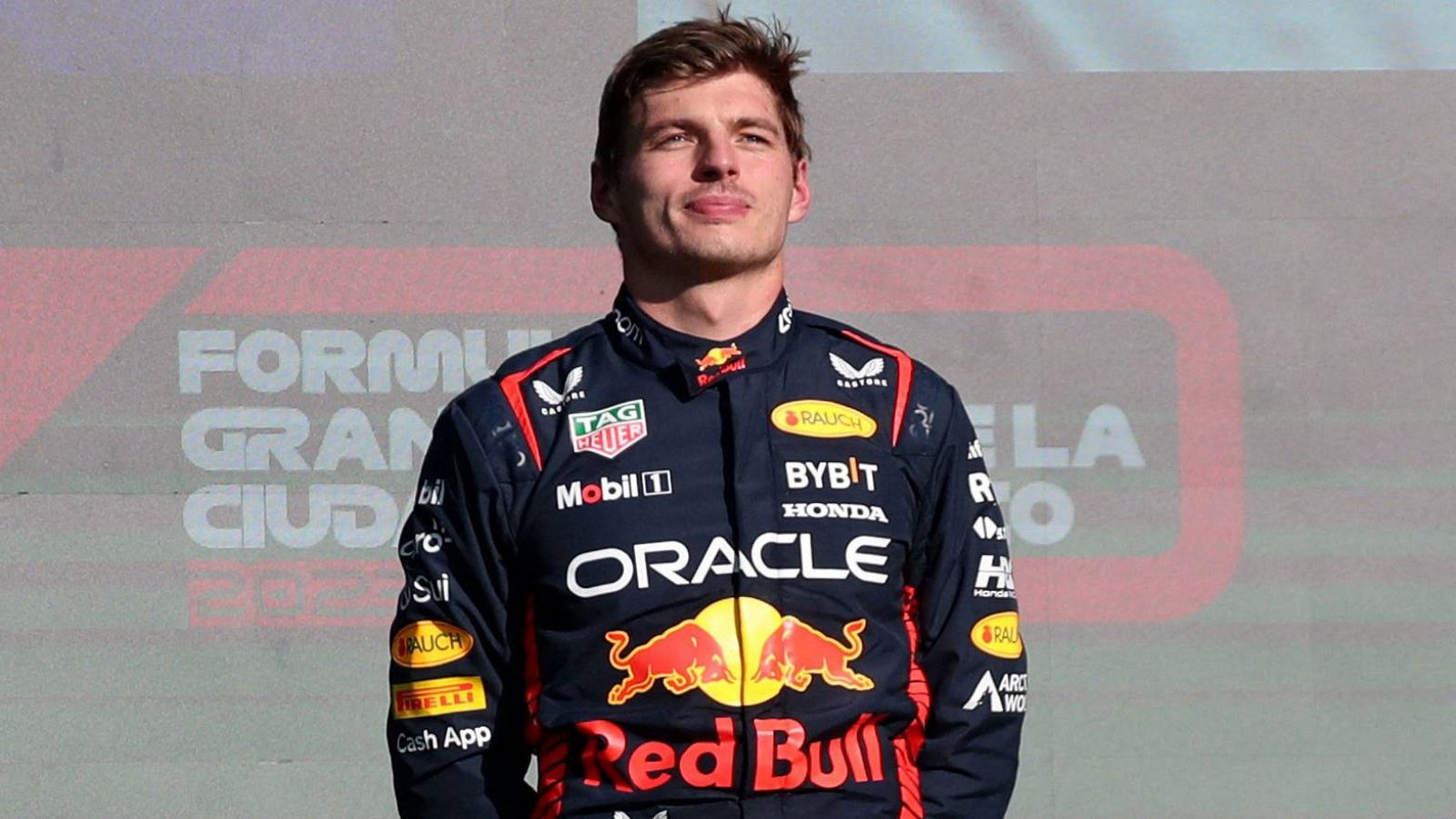 Max Verstappen en el podio del GP de México