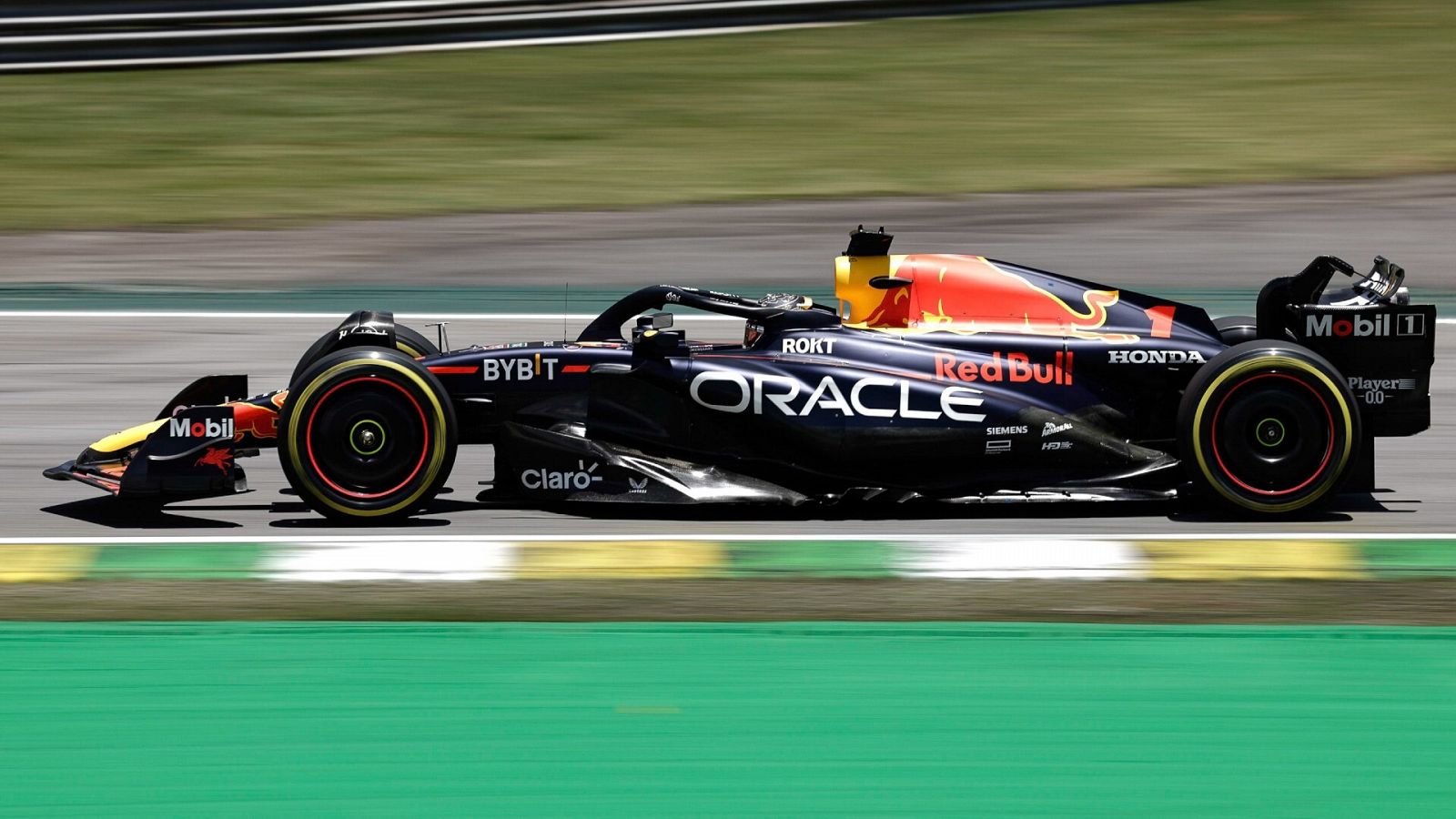 Verstappen en la carrera corta del GP Brasil