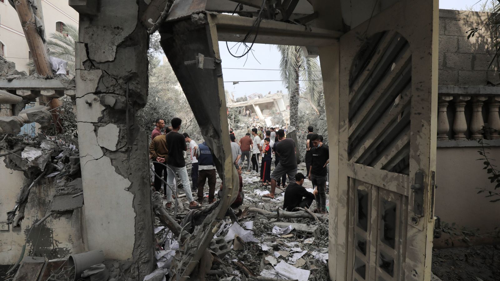 Edificio destruido en el campo de refugiados de Maghazi (Franja de Gaza)