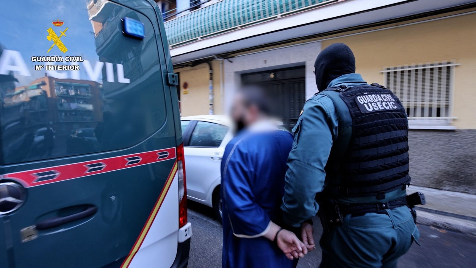 La Guardia Civil detiene en Madrid a un profesor de árabe que captaba a menores para el Estado Islámico